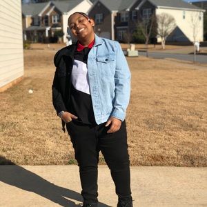 Meet your Posher, Kayla